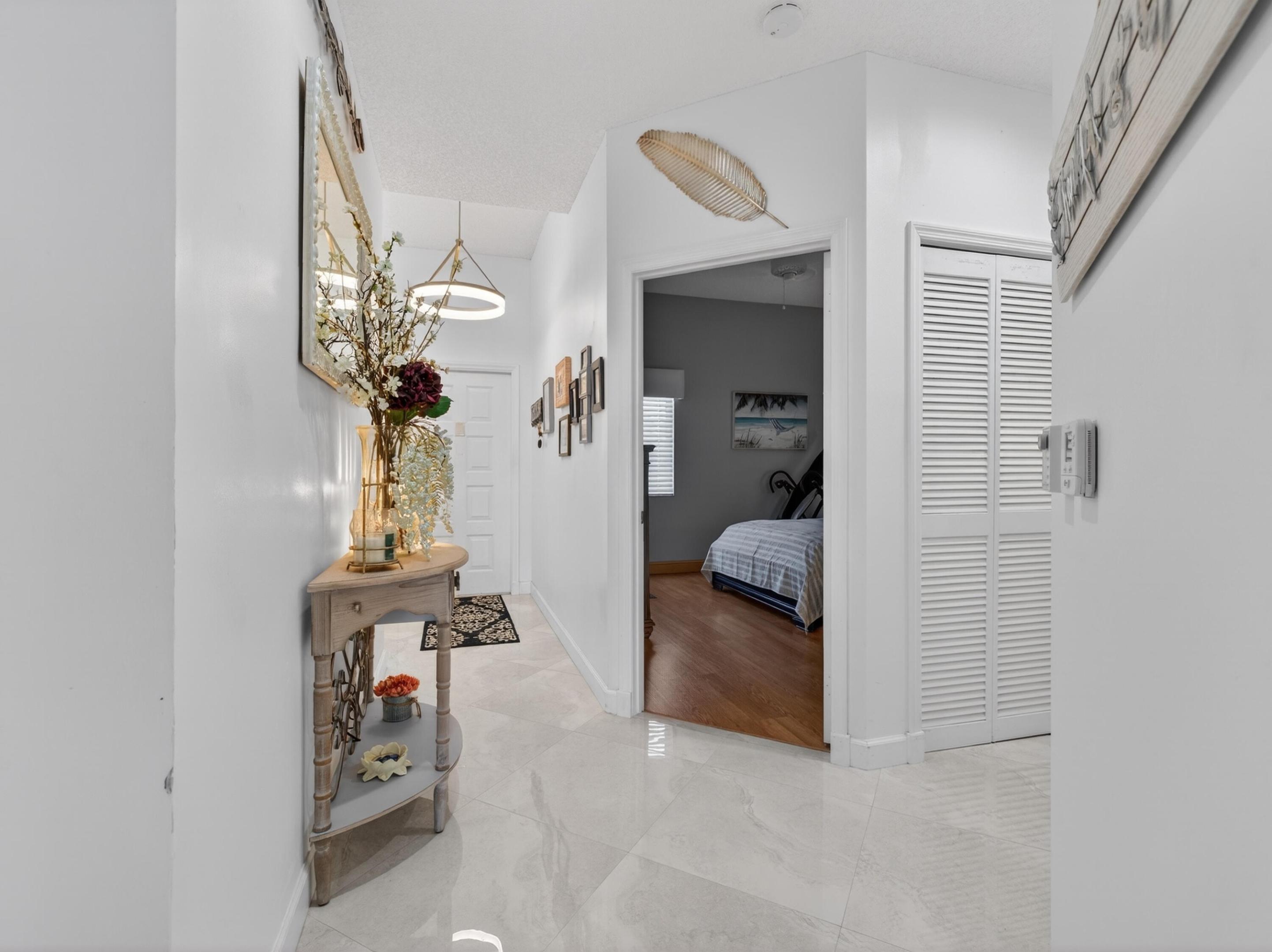 TRENT CONDOMINIUM E - Residential