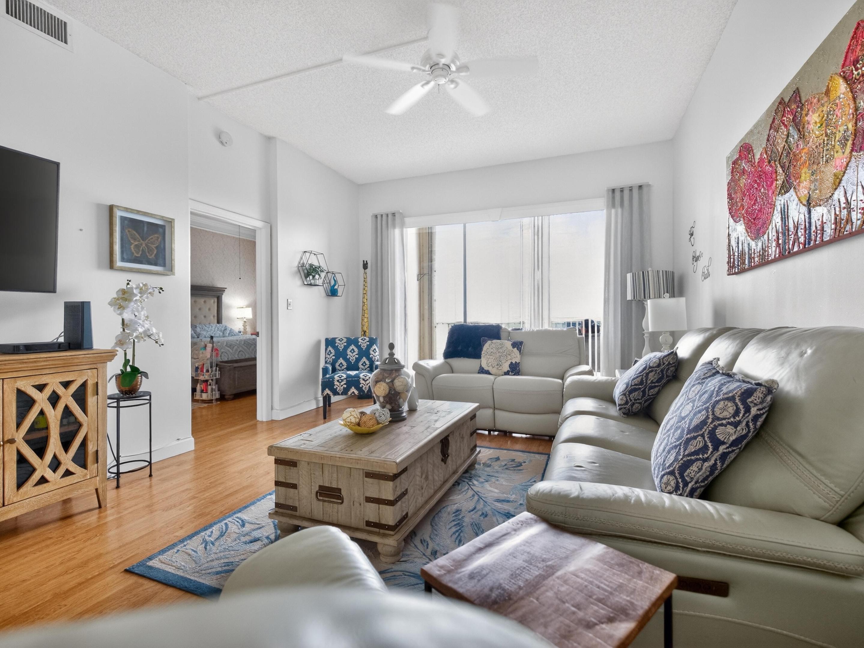 TRENT CONDOMINIUM E - Residential