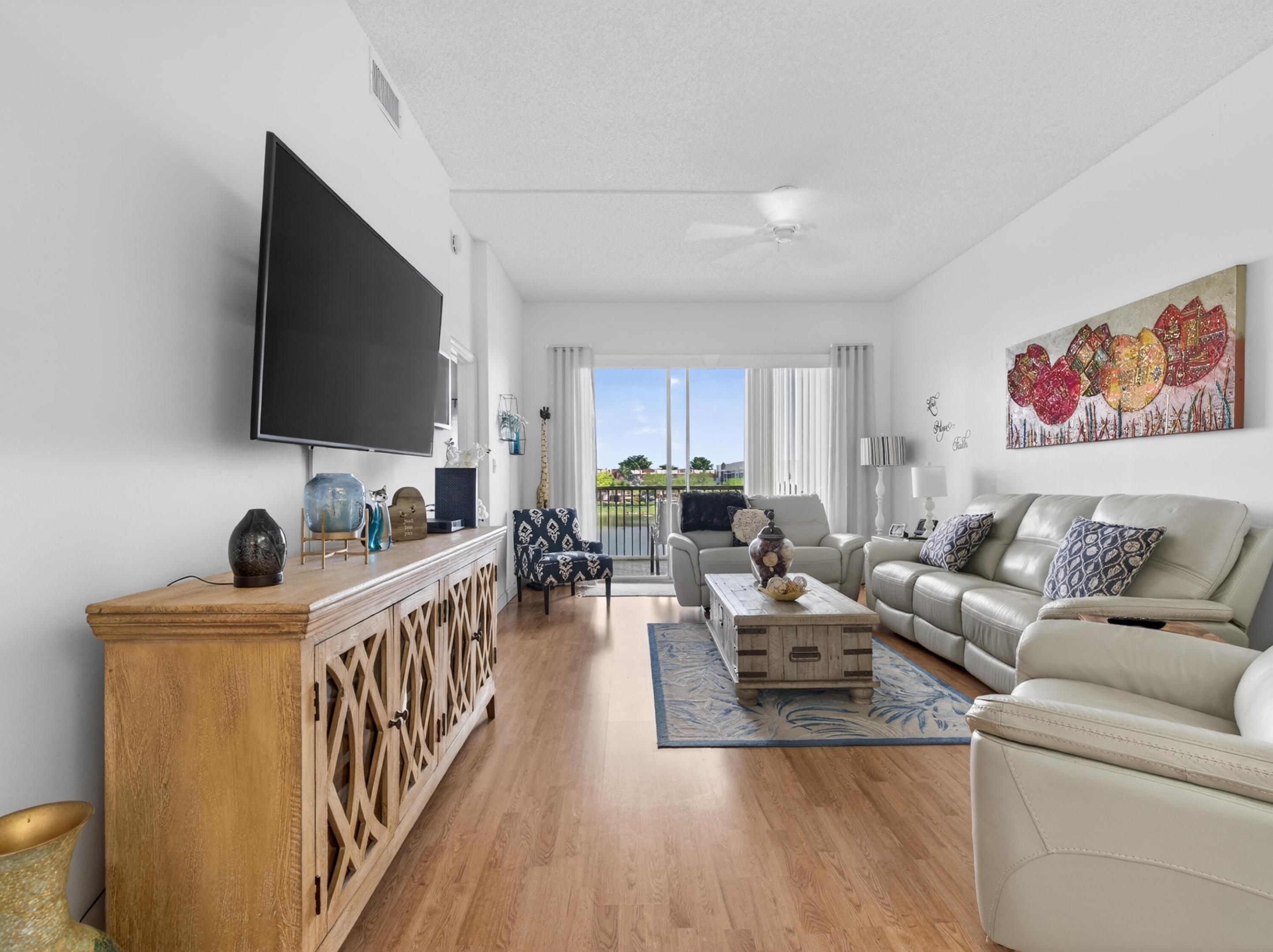 TRENT CONDOMINIUM E - Residential