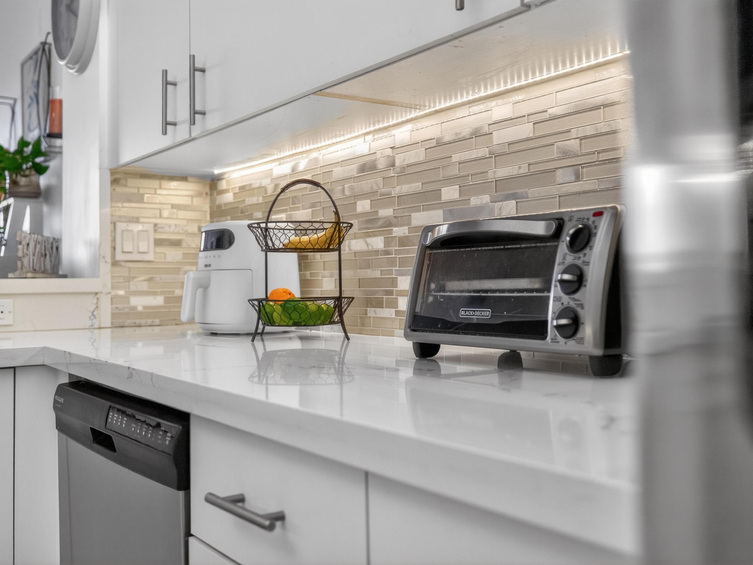 TRENT CONDOMINIUM E - Residential