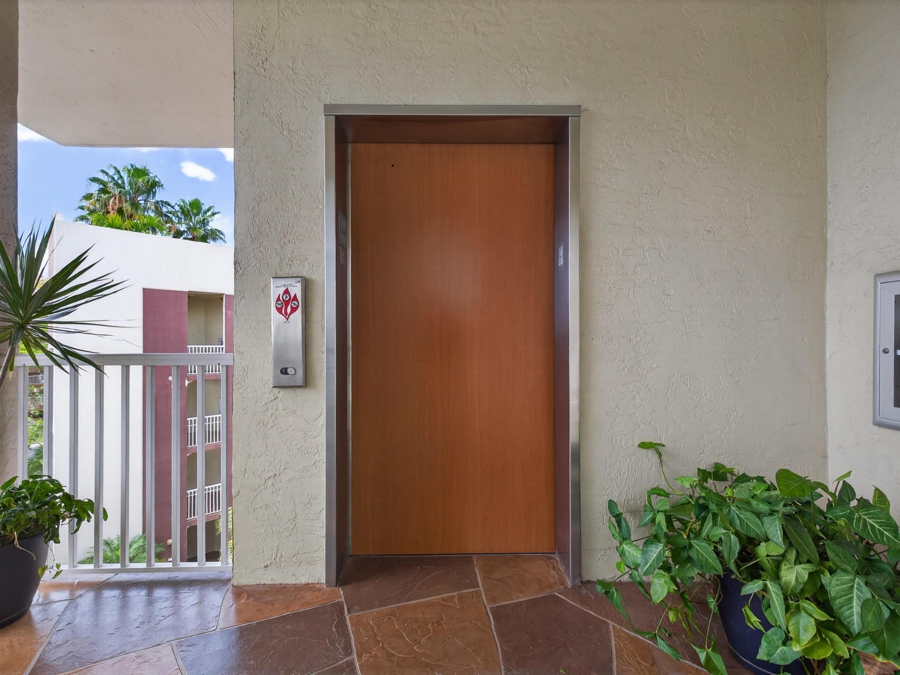 TRENT CONDOMINIUM E - Residential