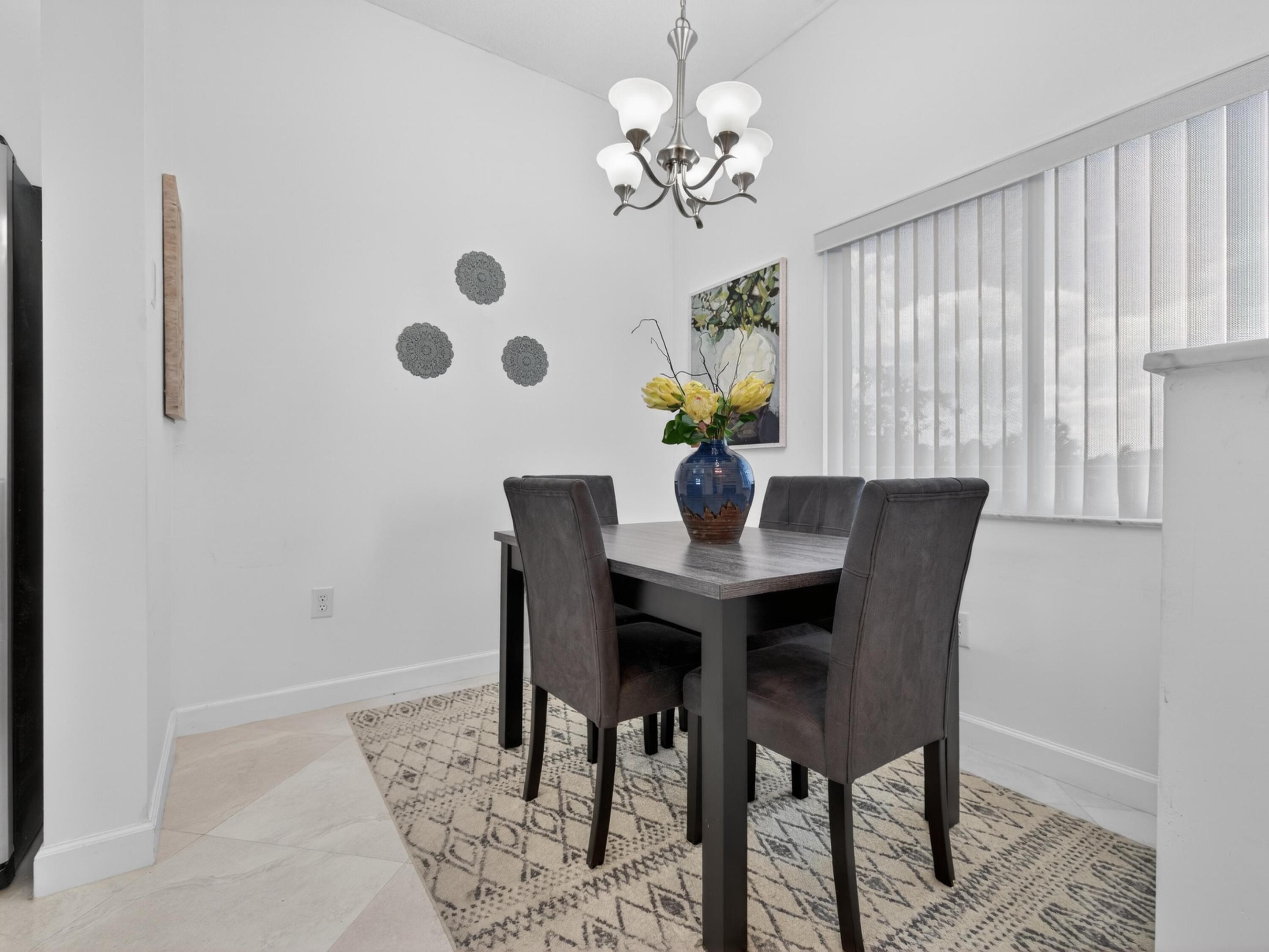 TRENT CONDOMINIUM E - Residential