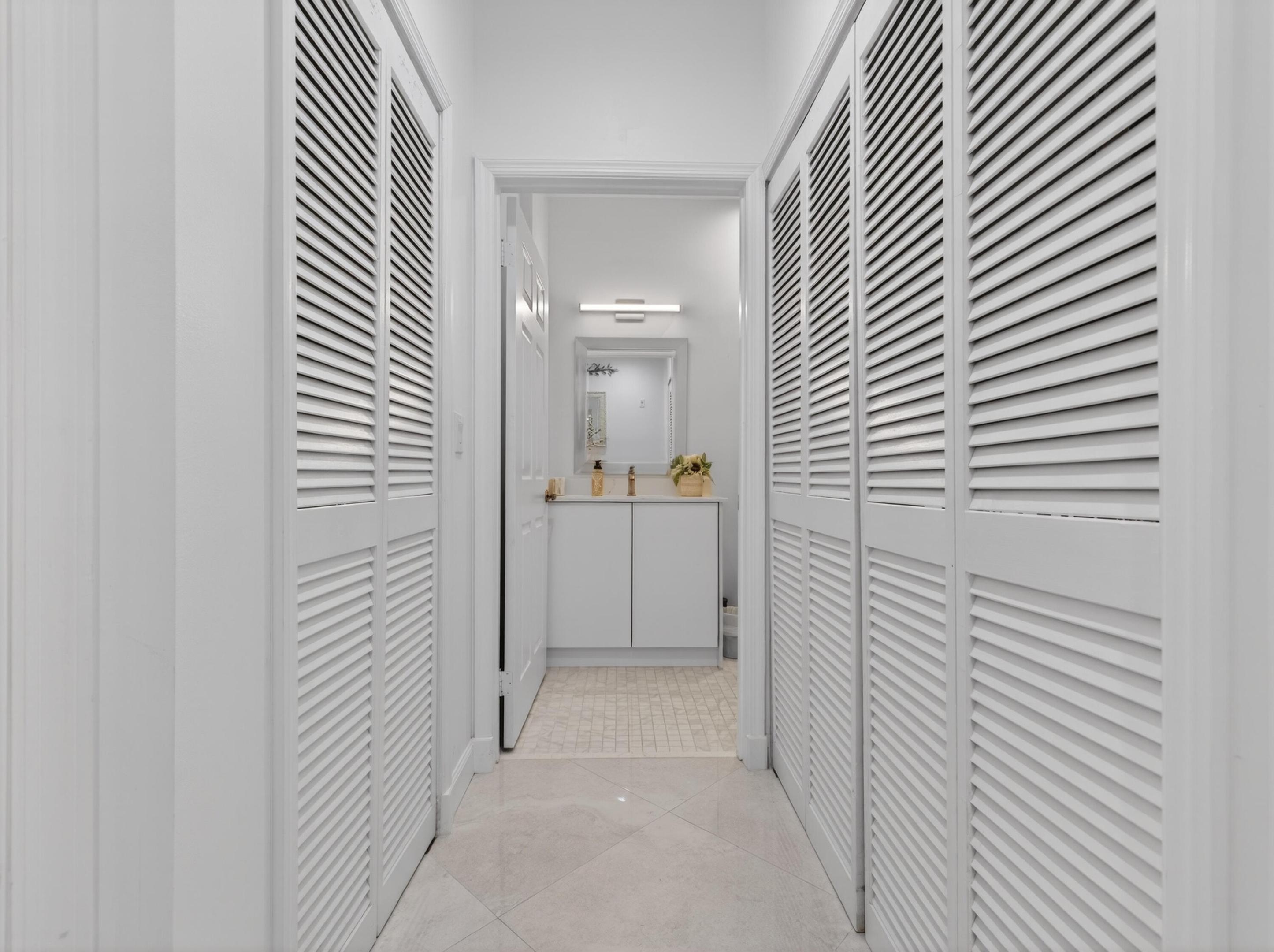 TRENT CONDOMINIUM E - Residential