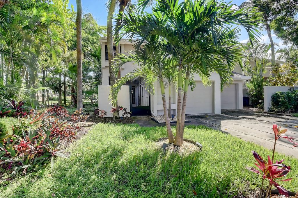 Photo of 6595 Parkview Drive #A, Boca Raton, FL 33433 (MLS # B26019192)