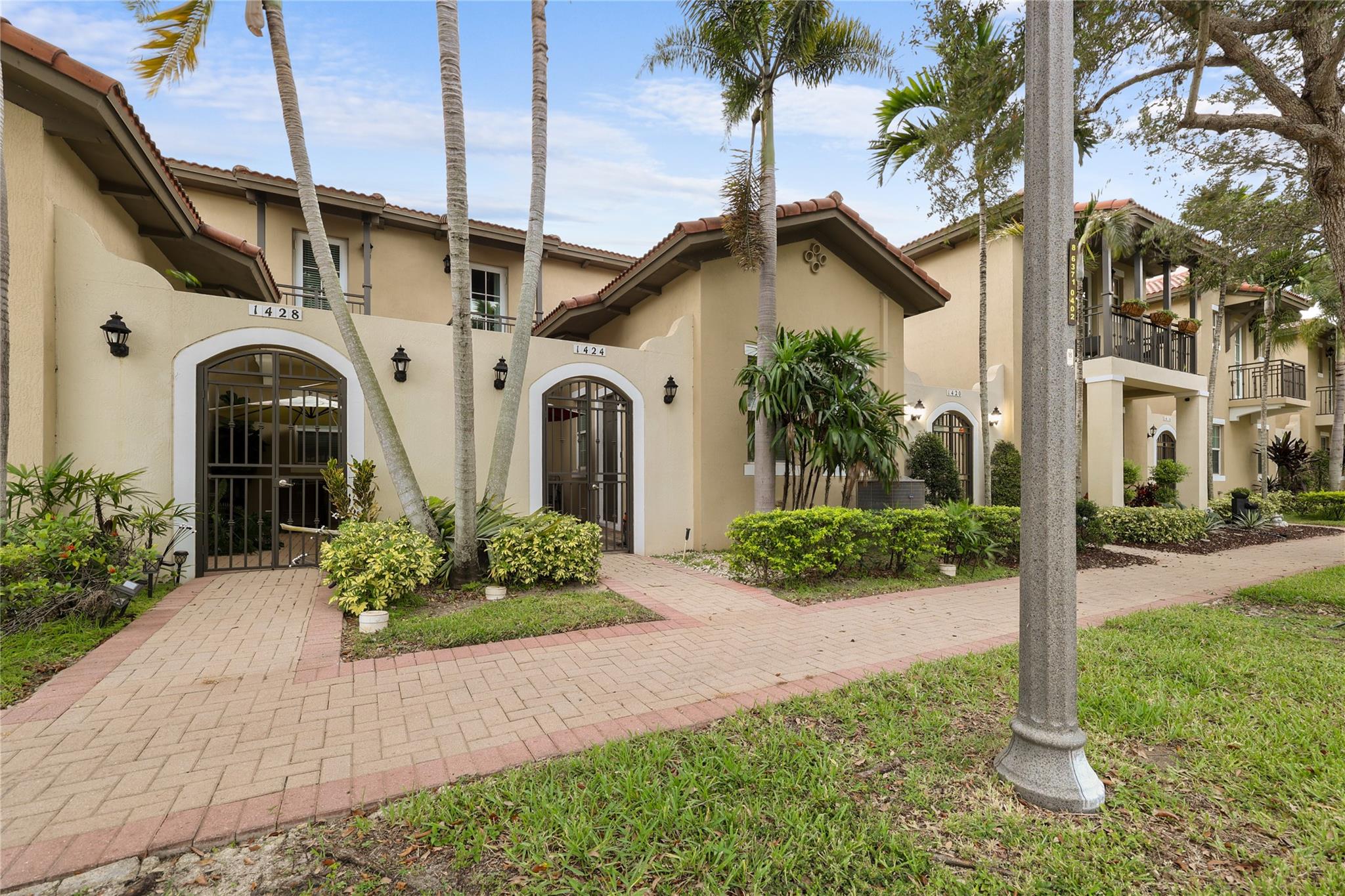 Great opportunity to own in the beautiful private community of Cobblestone in Pembroke Pines. 24-hour guard/gated community located off Pines and I75 with very easy access to shopping, dining, A Rated school. This Townhome is 4 bedrooms, 3 bathrooms, with a private courtyard, two car garage and has been impeccably maintained. Cobblestone is a Manned Community with a Fantastic Club House featuring a Resort Style Heated Pool, Gym; Kiddie Playroom/Party Center, HOA covers Club House; Exterior Insurance; Cable/Internet; Exterior Maintenance including Roof and Exterior Painting & Landscaping. Alarm Monitoring. Great Restaurants & Shopping. Wonderful Location,