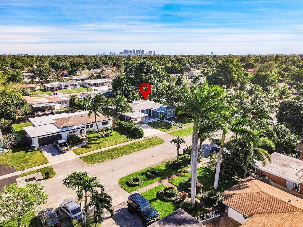 Photo of 812 Pennsylvania Avenue, Fort Lauderdale, FL 33312 (MLS # F10548377)