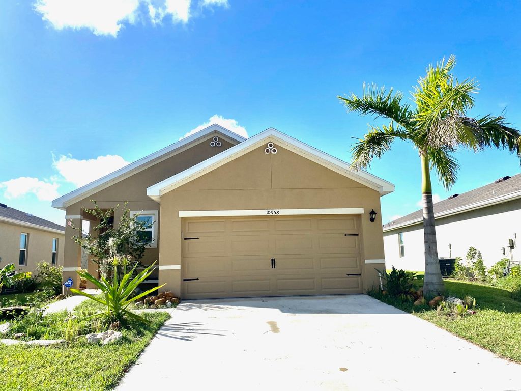 Photo of 10958 SW Robbia Way, Port Saint Lucie, FL 34987 (MLS # R11045075)