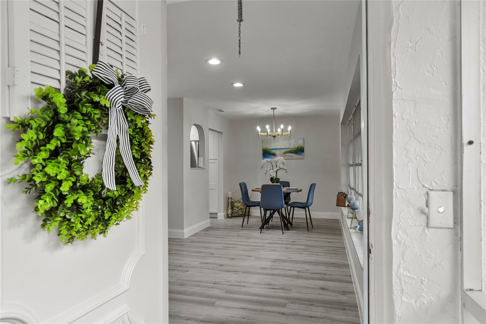 LAUDERDALE WEST - Residential