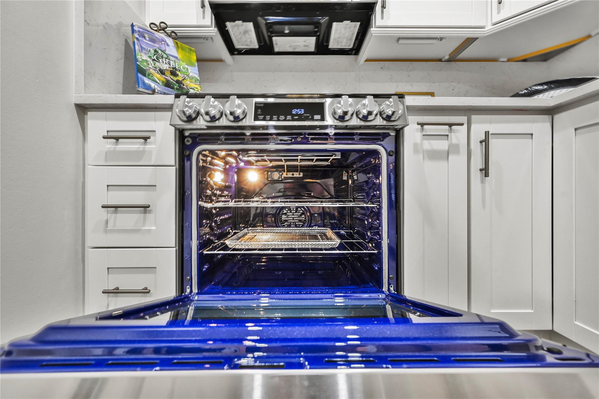 LAUDERDALE WEST - Residential