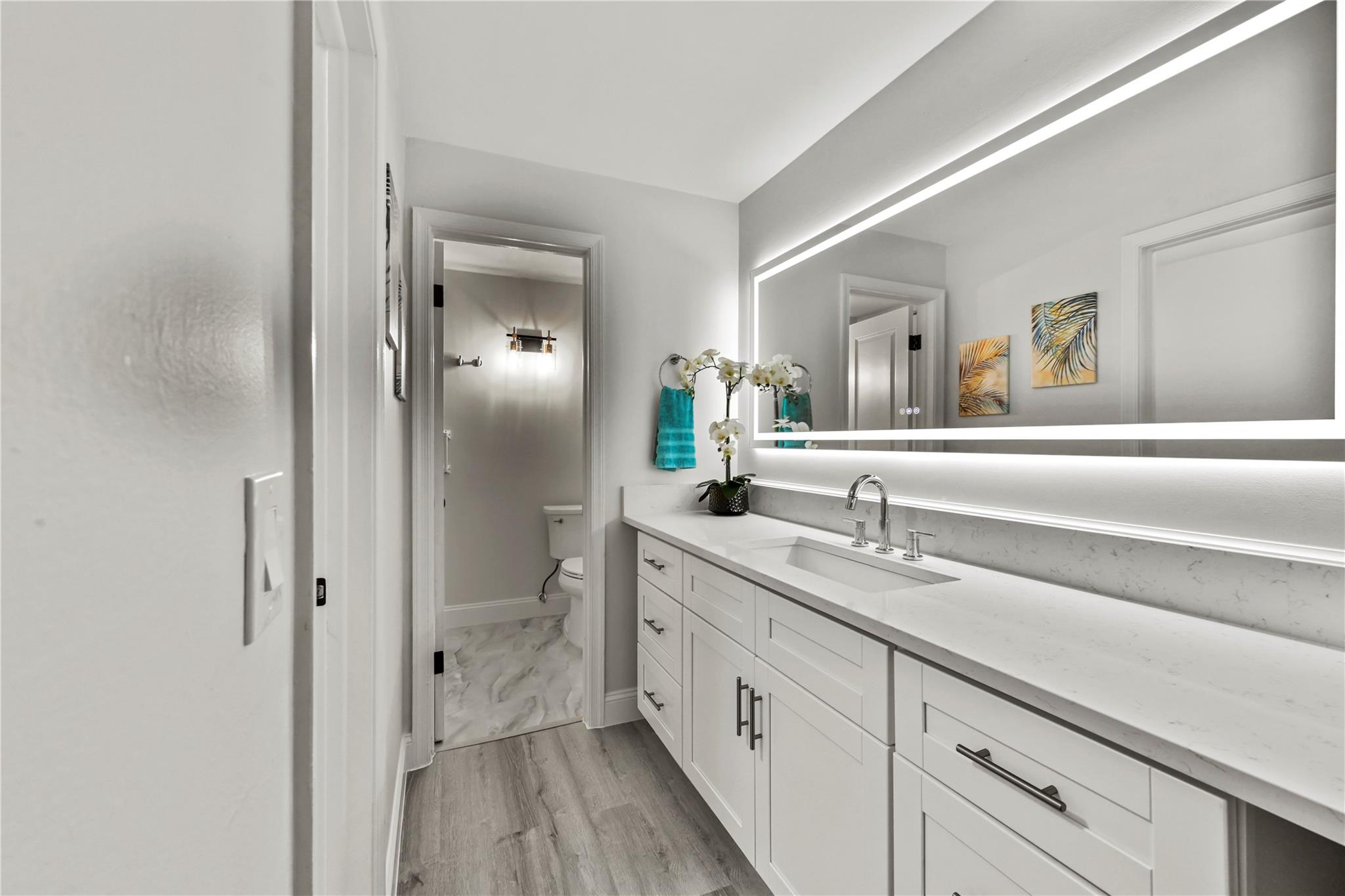 LAUDERDALE WEST - Residential