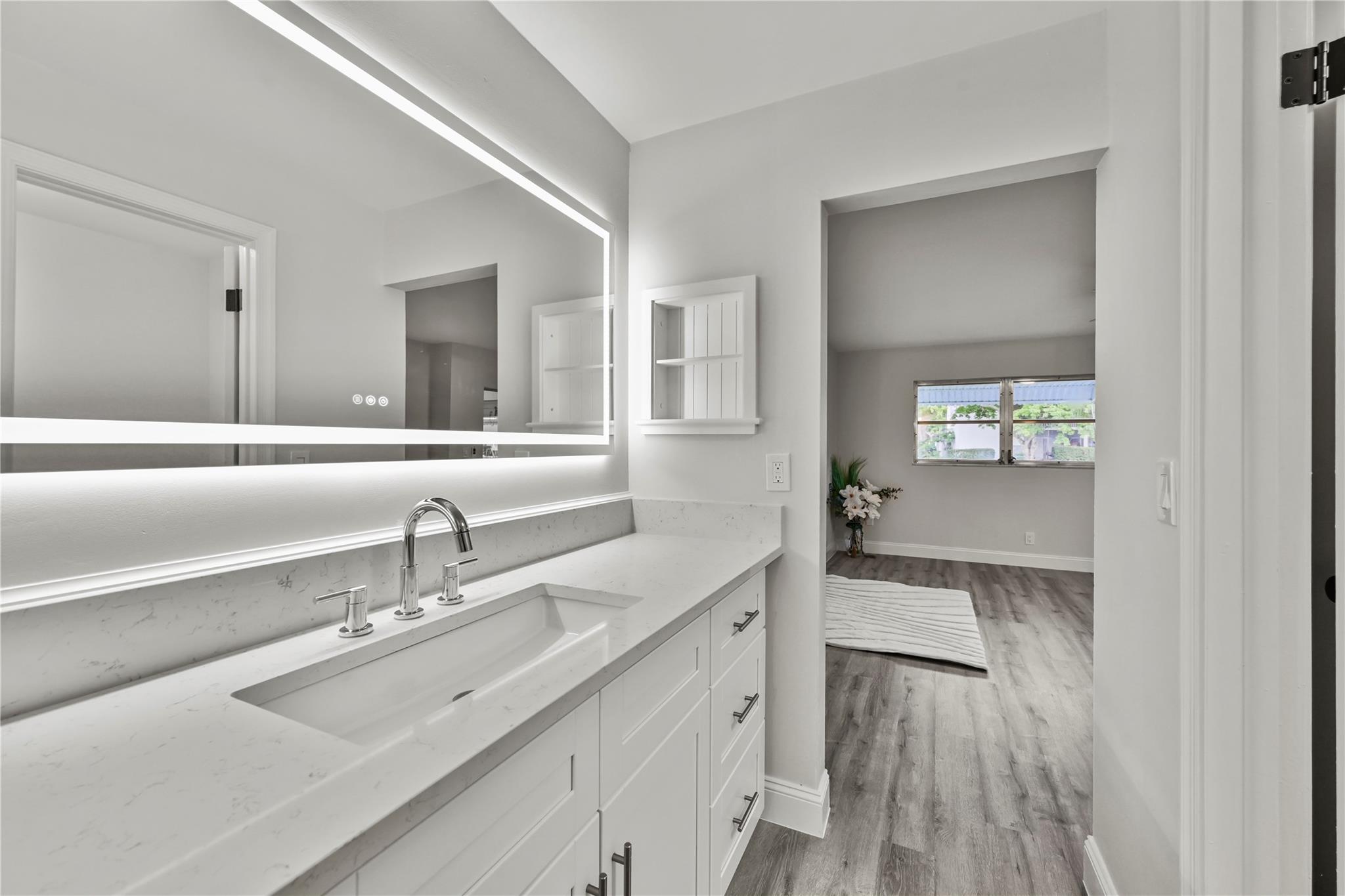 LAUDERDALE WEST - Residential