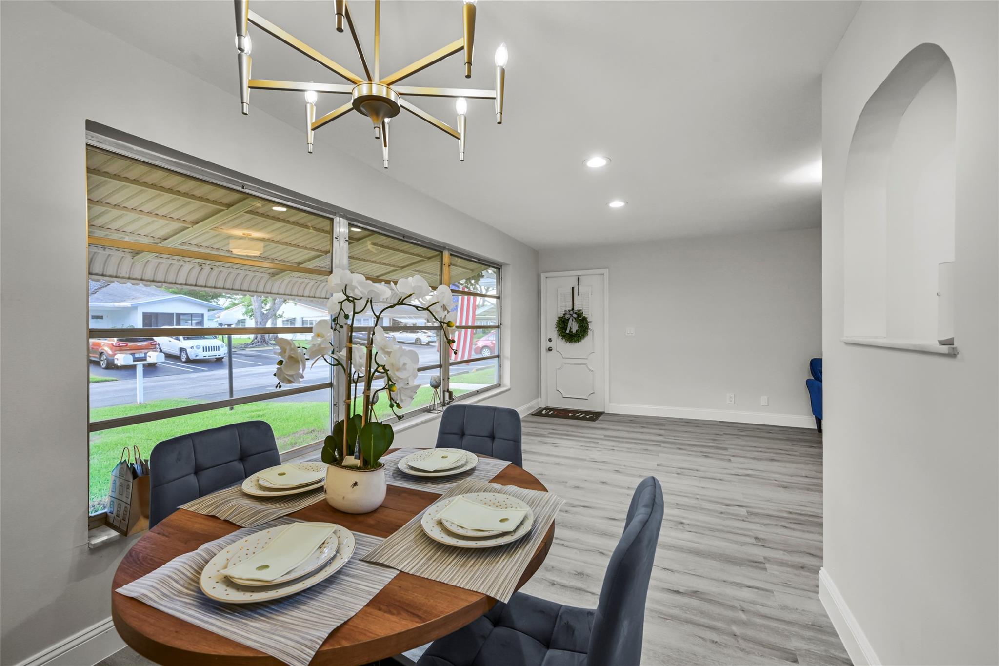 LAUDERDALE WEST - Residential