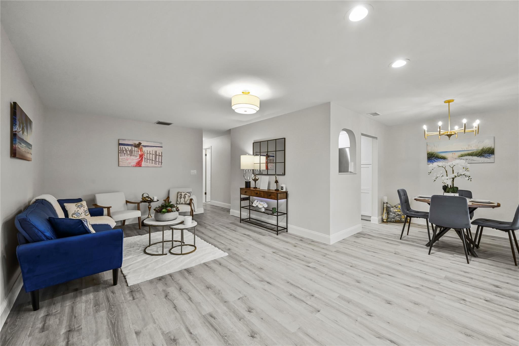 LAUDERDALE WEST - Residential