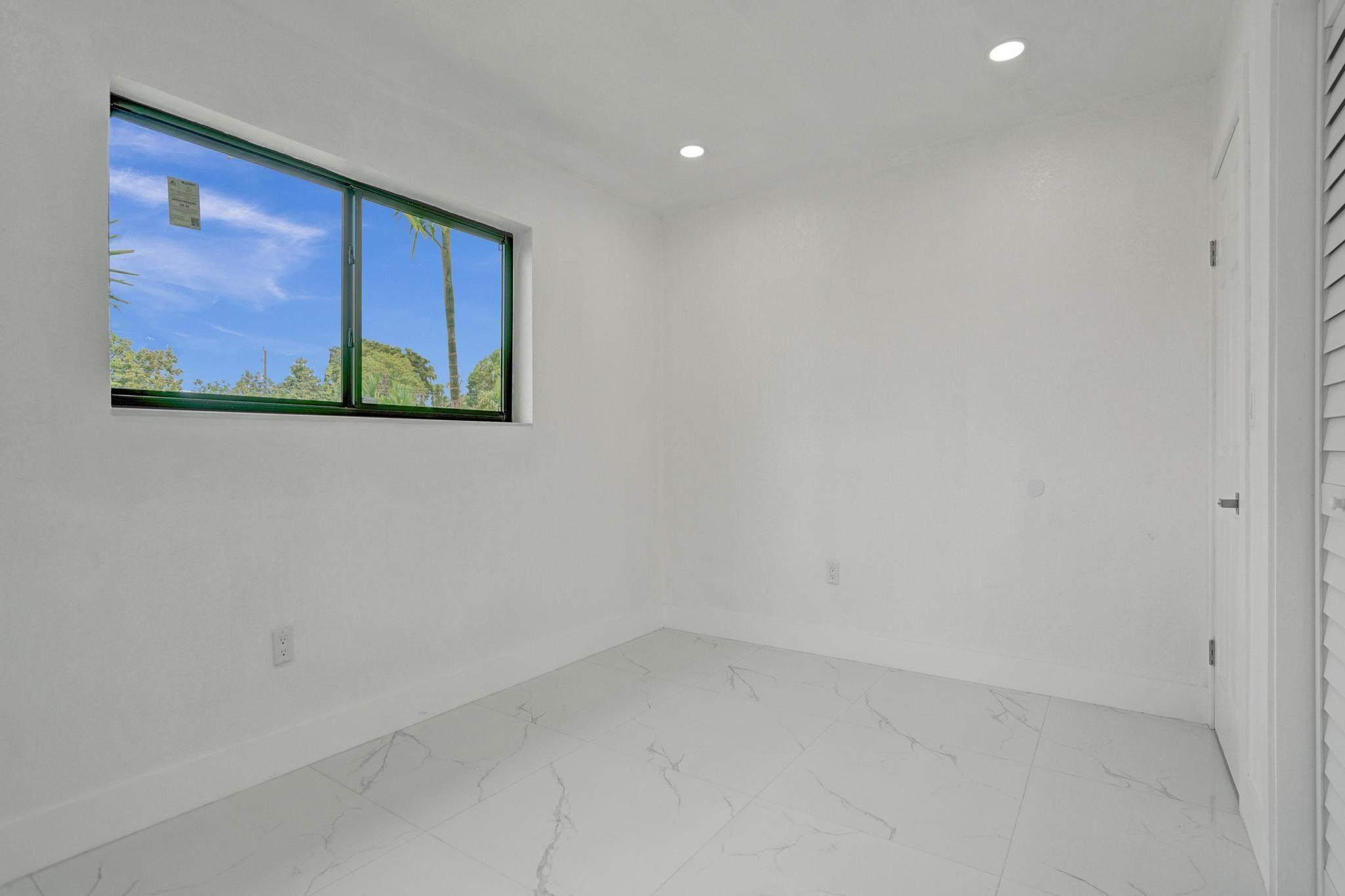 MIRAMAR SEC 5 - Residential