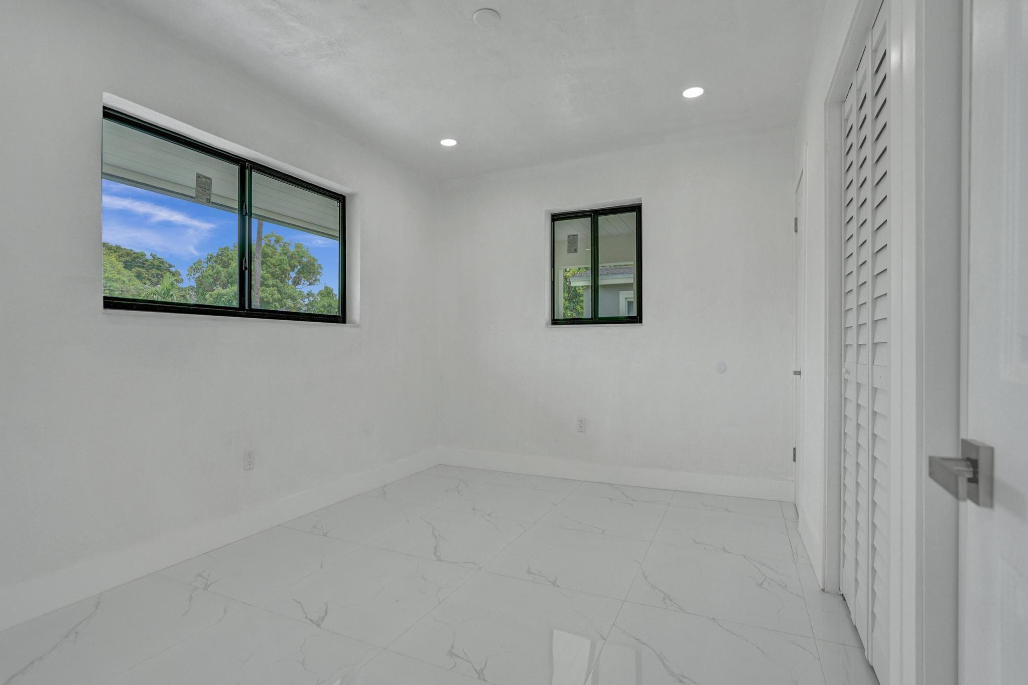 MIRAMAR SEC 5 - Residential