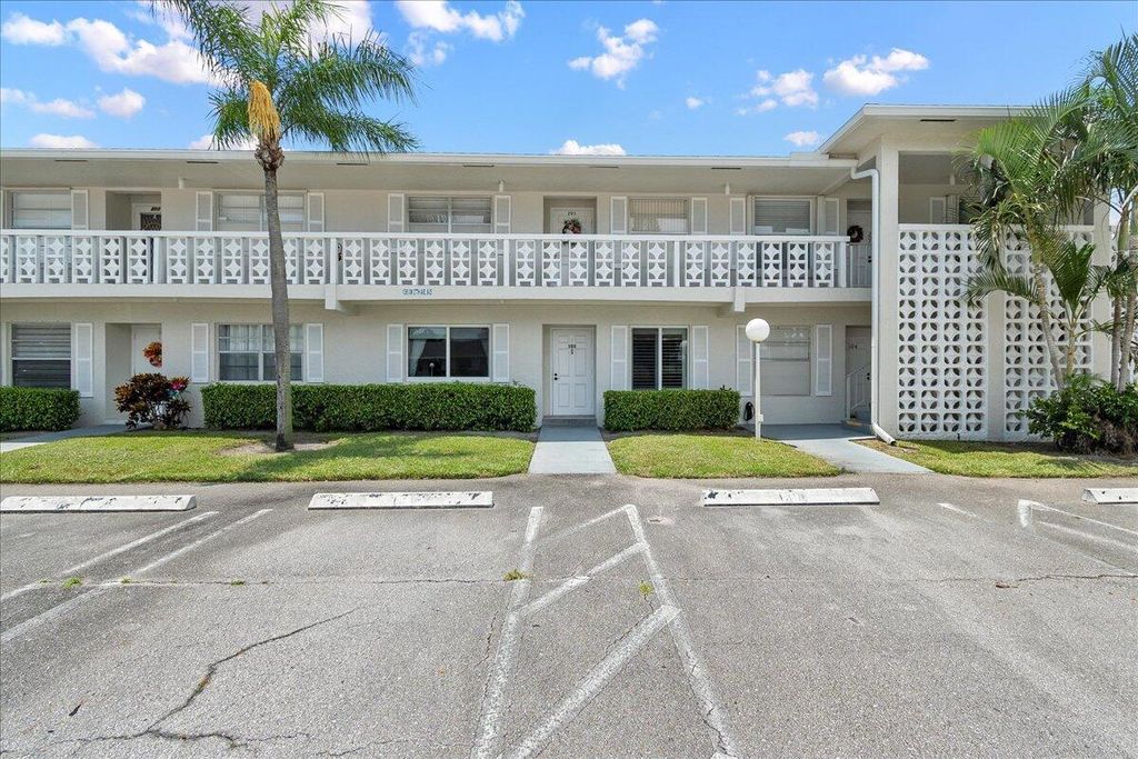 Photo of 1395 SW 27th Avenue #102, Delray Beach, FL 33445 (MLS # B26047306)