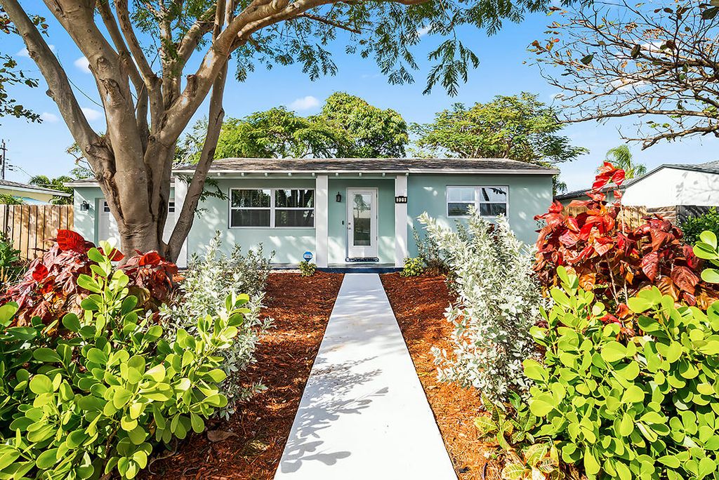 Photo of 329 Leigh Road, West Palm Beach, FL 33405 (MLS # R10785839)