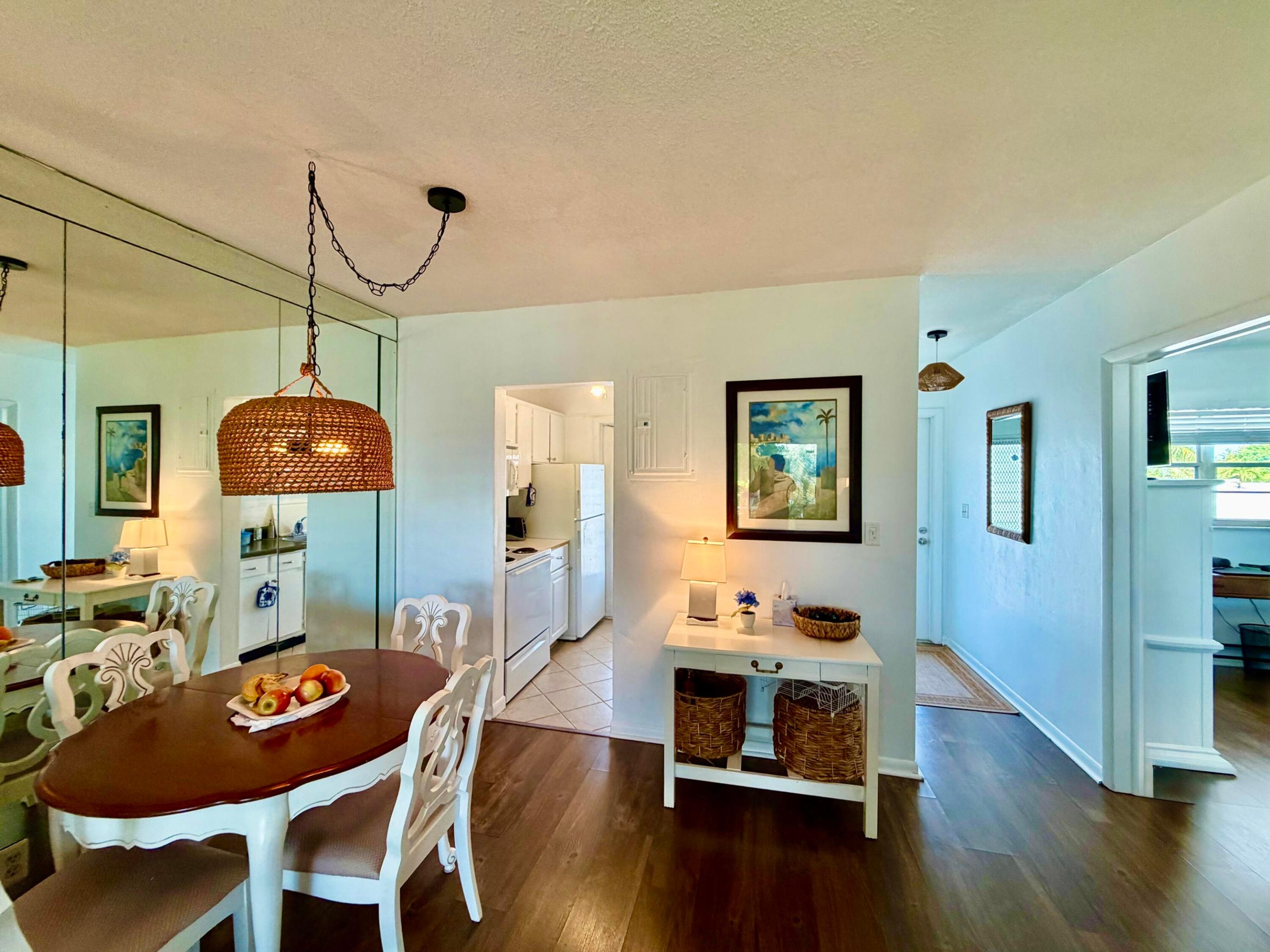 FAIRVIEW IV CONDO - Residential