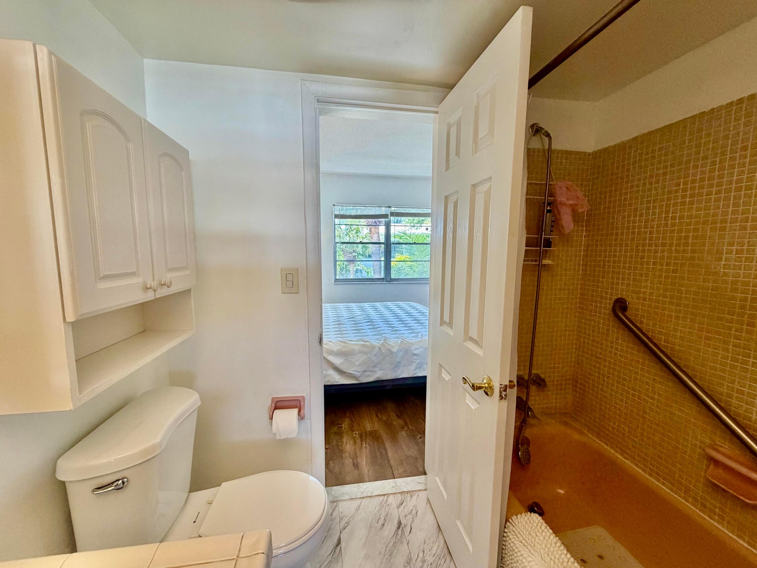 FAIRVIEW IV CONDO - Residential