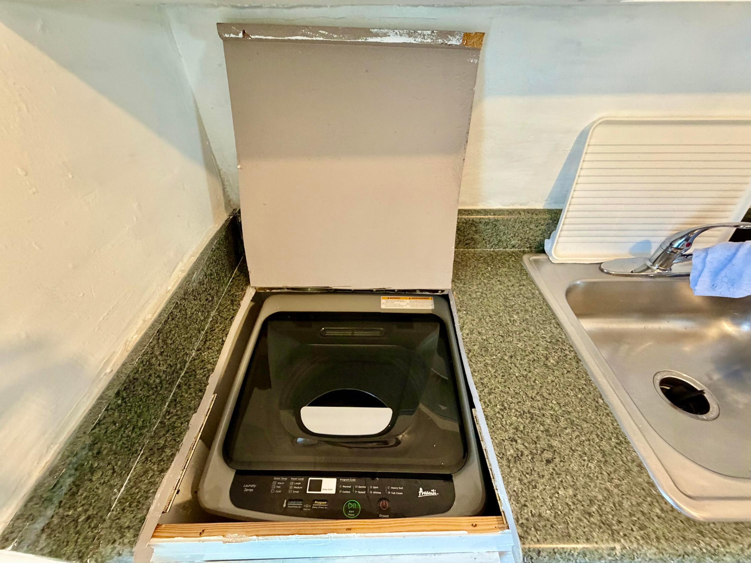 FAIRVIEW IV CONDO - Residential