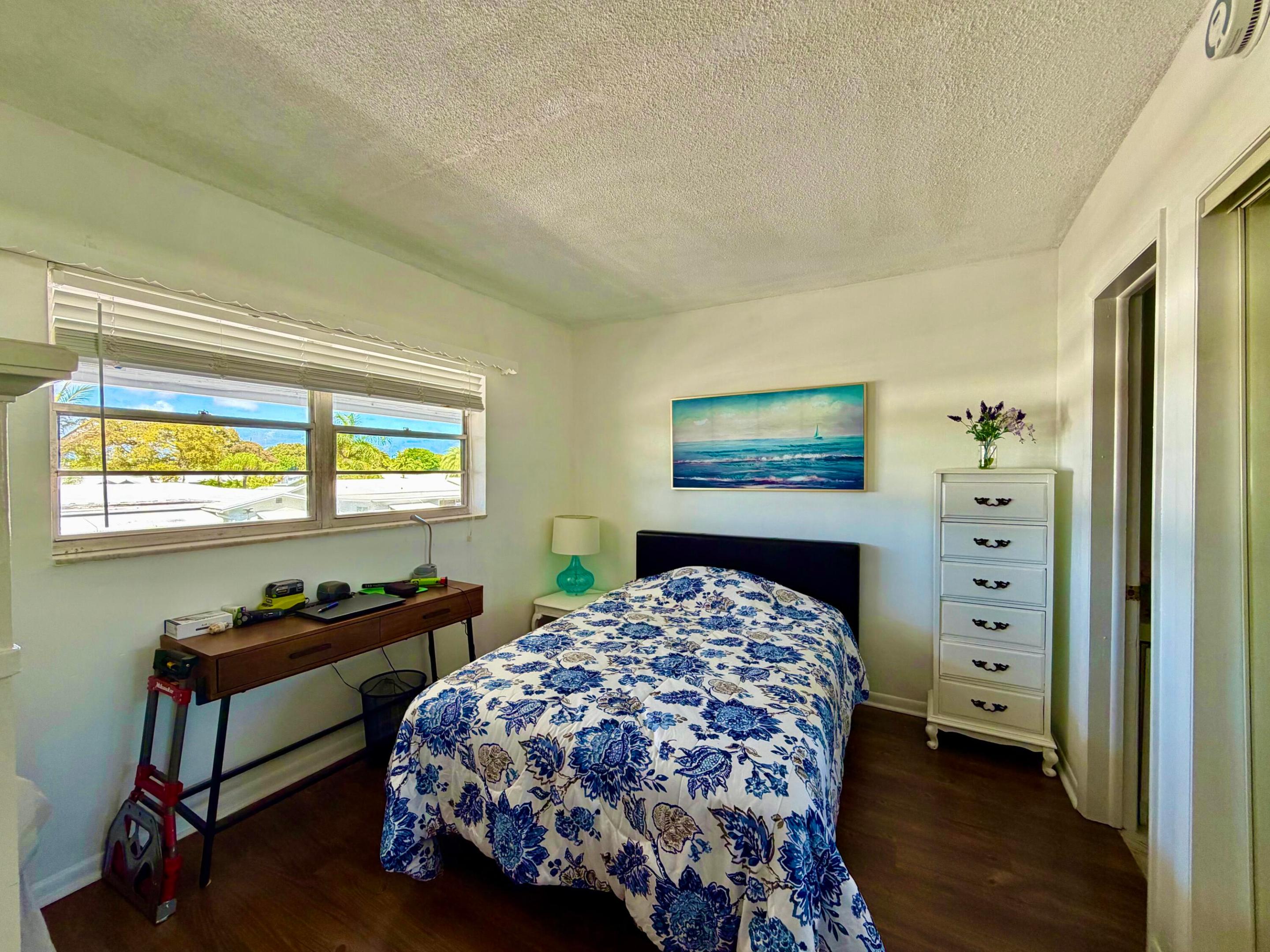 FAIRVIEW IV CONDO - Residential