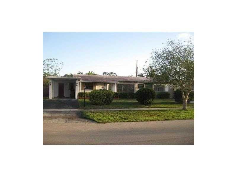 Photo of 431 NW 42ND Street, Deerfield Beach, FL 33064 (MLS # B26077042)
