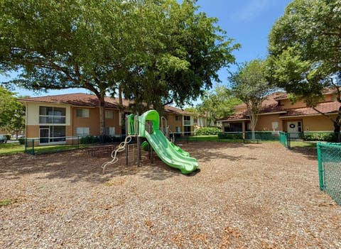 Tiny photo for 796 NW 91st Terrace, Plantation, FL 33324 (MLS # B26033605)