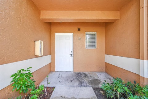 Tiny photo for 796 NW 91st Terrace, Plantation, FL 33324 (MLS # B26033605)