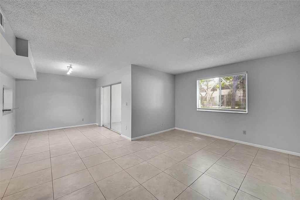 Photo of 796 NW 91st Terrace, Plantation, FL 33324 (MLS # B26033605)