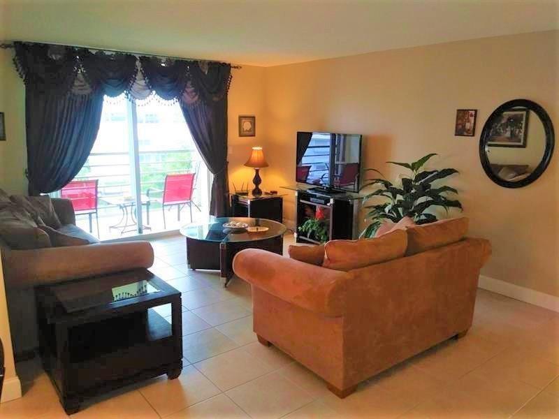 LAKE POINT TOWER CONDO - Residential Lease