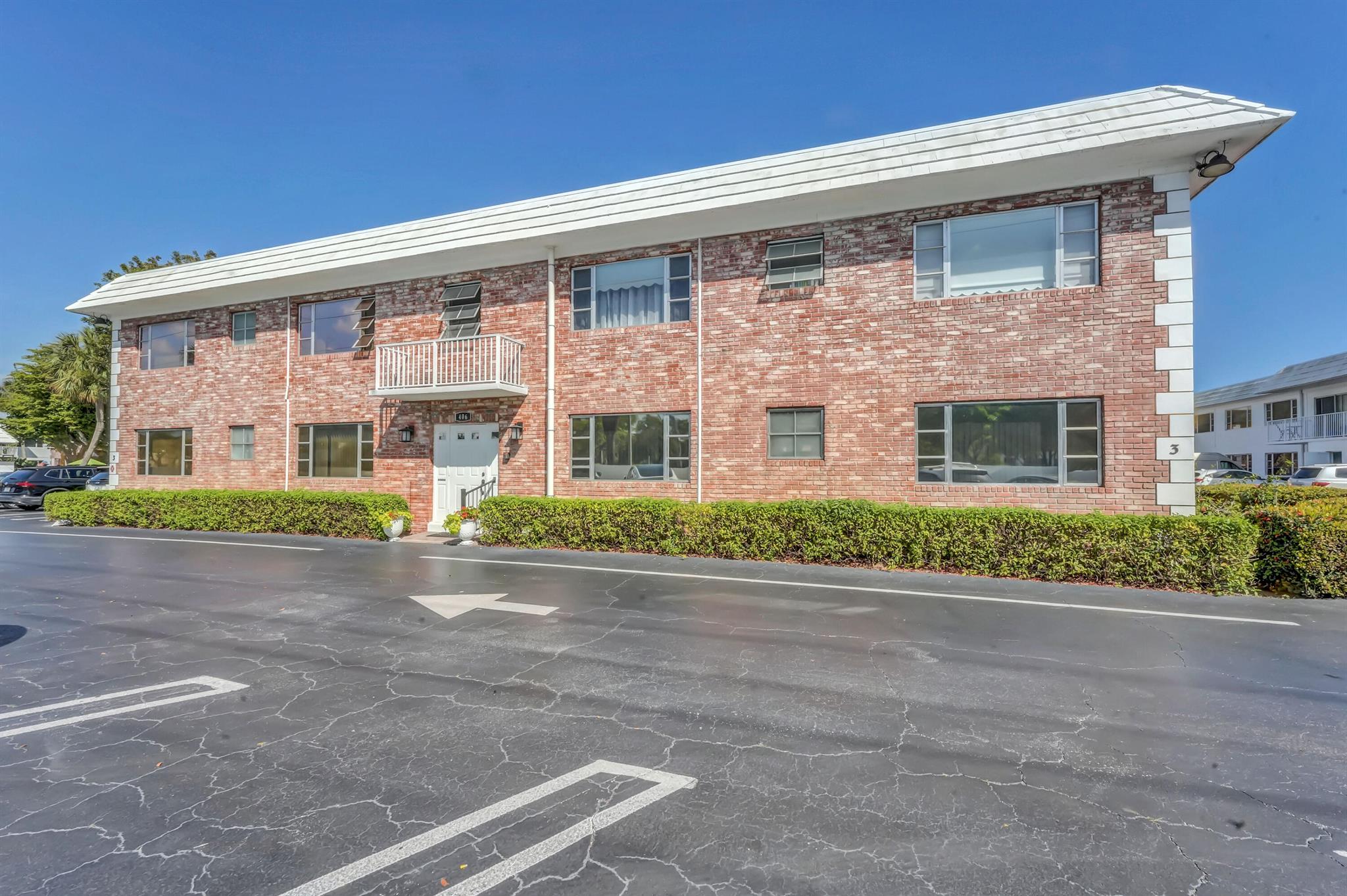 VIRGINIAN APARTMENTS - Residential Lease