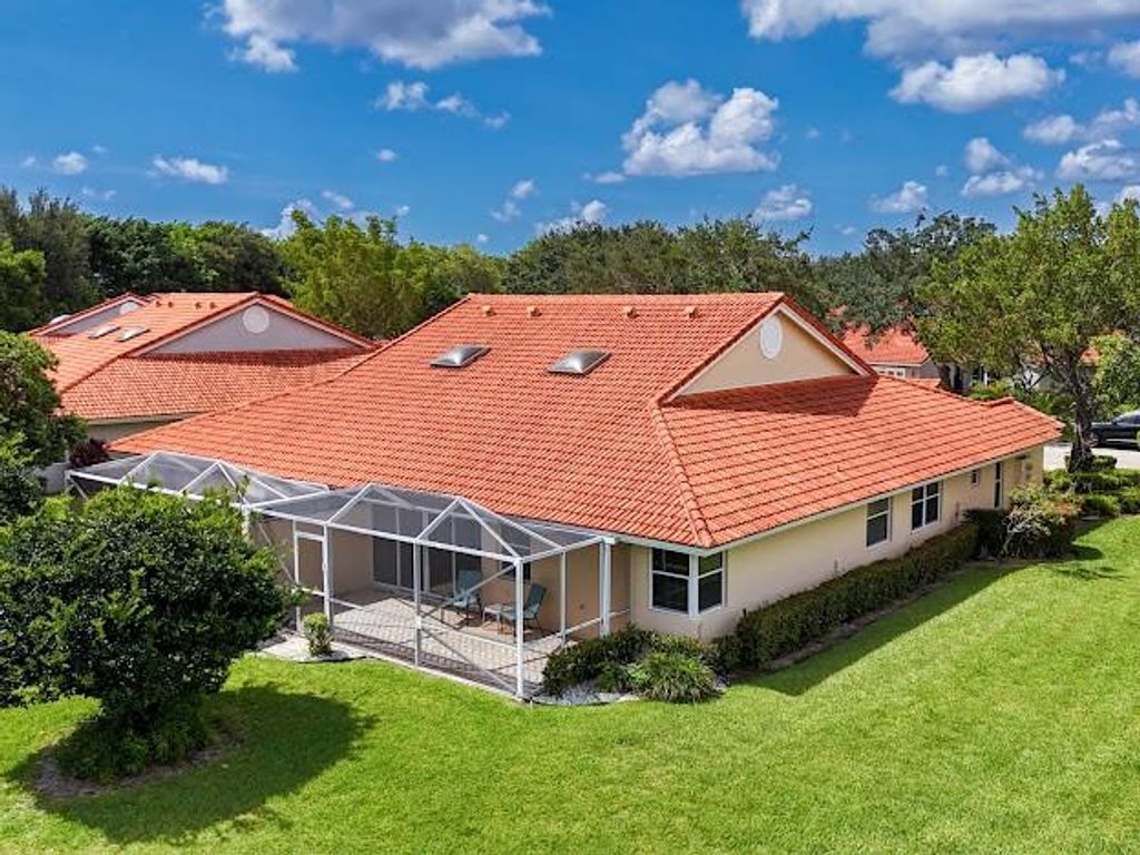 Photo of 7087 Summer Tree Dr, Boynton Beach, FL 33437 (MLS # F10508523)