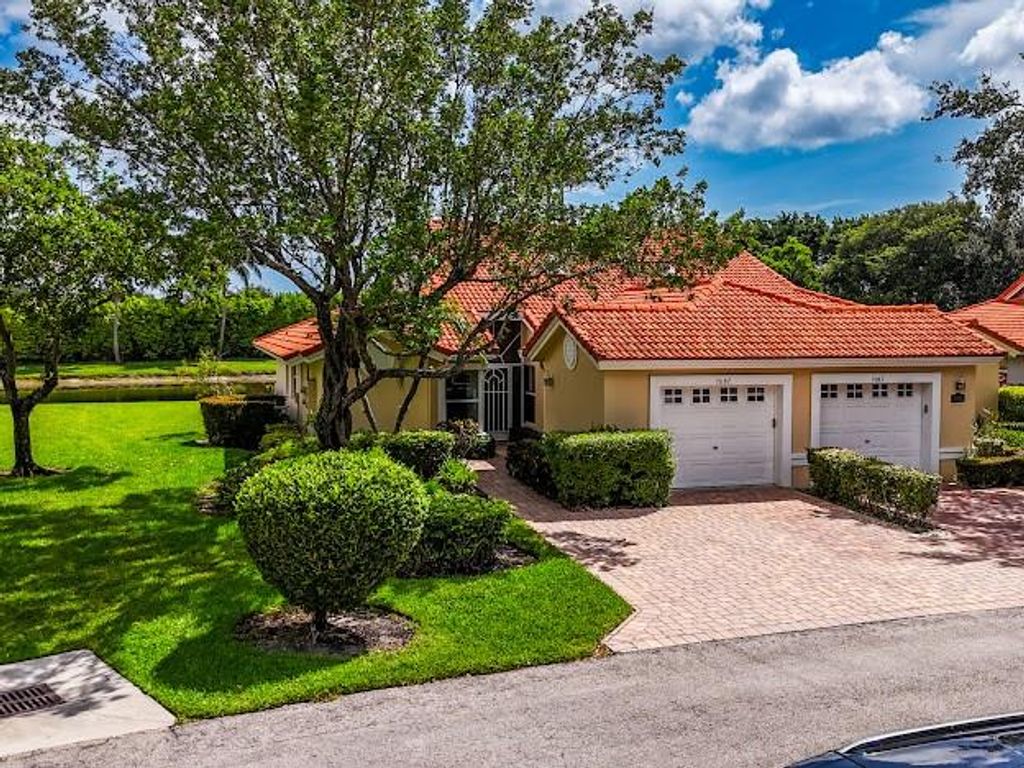 Photo of 7087 Summer Tree Dr, Boynton Beach, FL 33437 (MLS # F10508523)