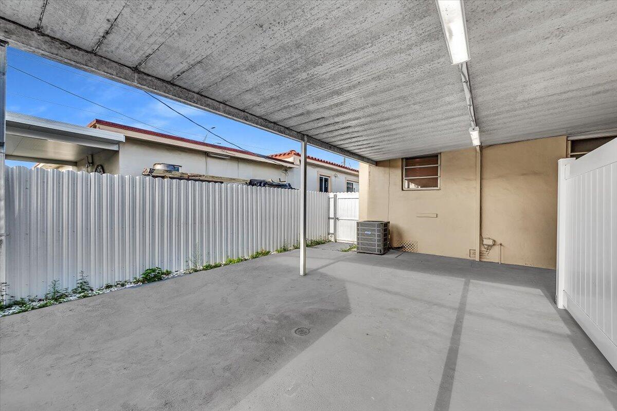 INGLESIDE PARK - Residential