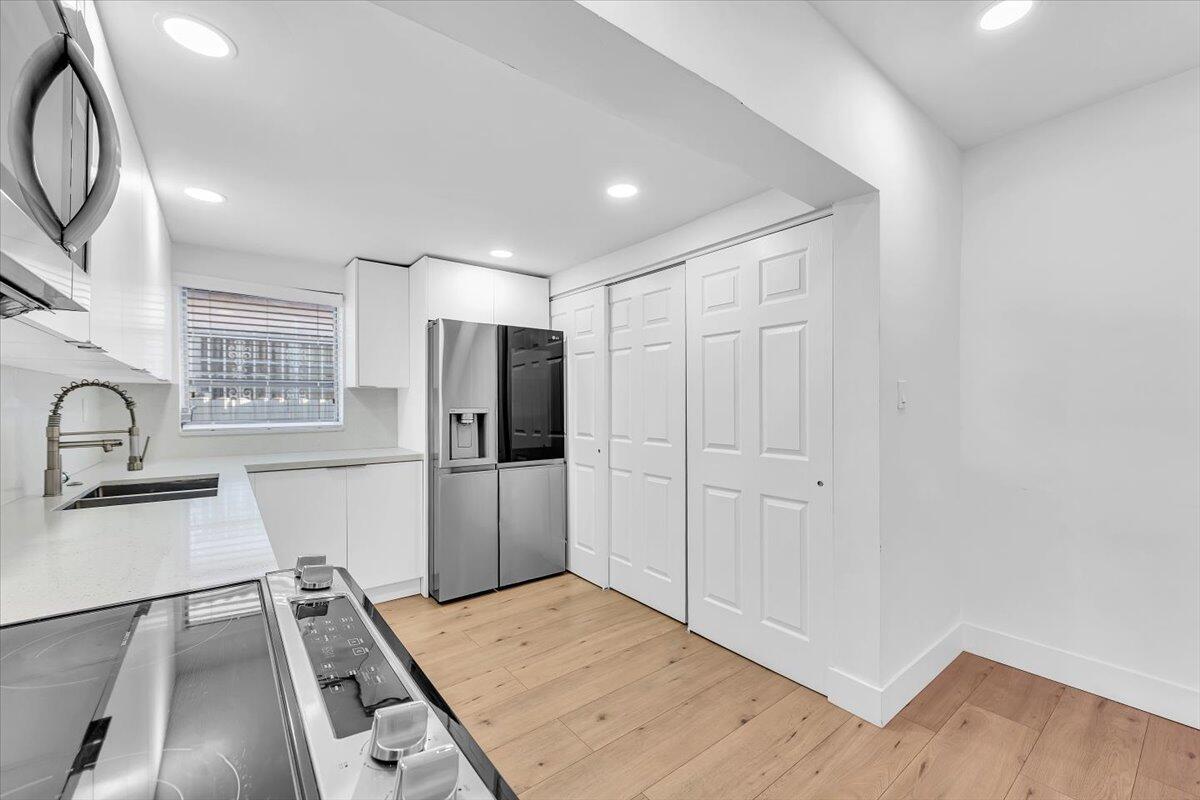 INGLESIDE PARK - Residential