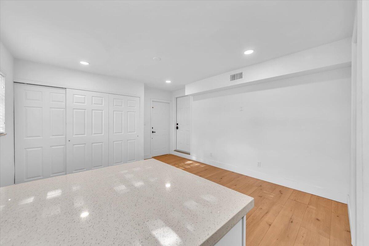INGLESIDE PARK - Residential