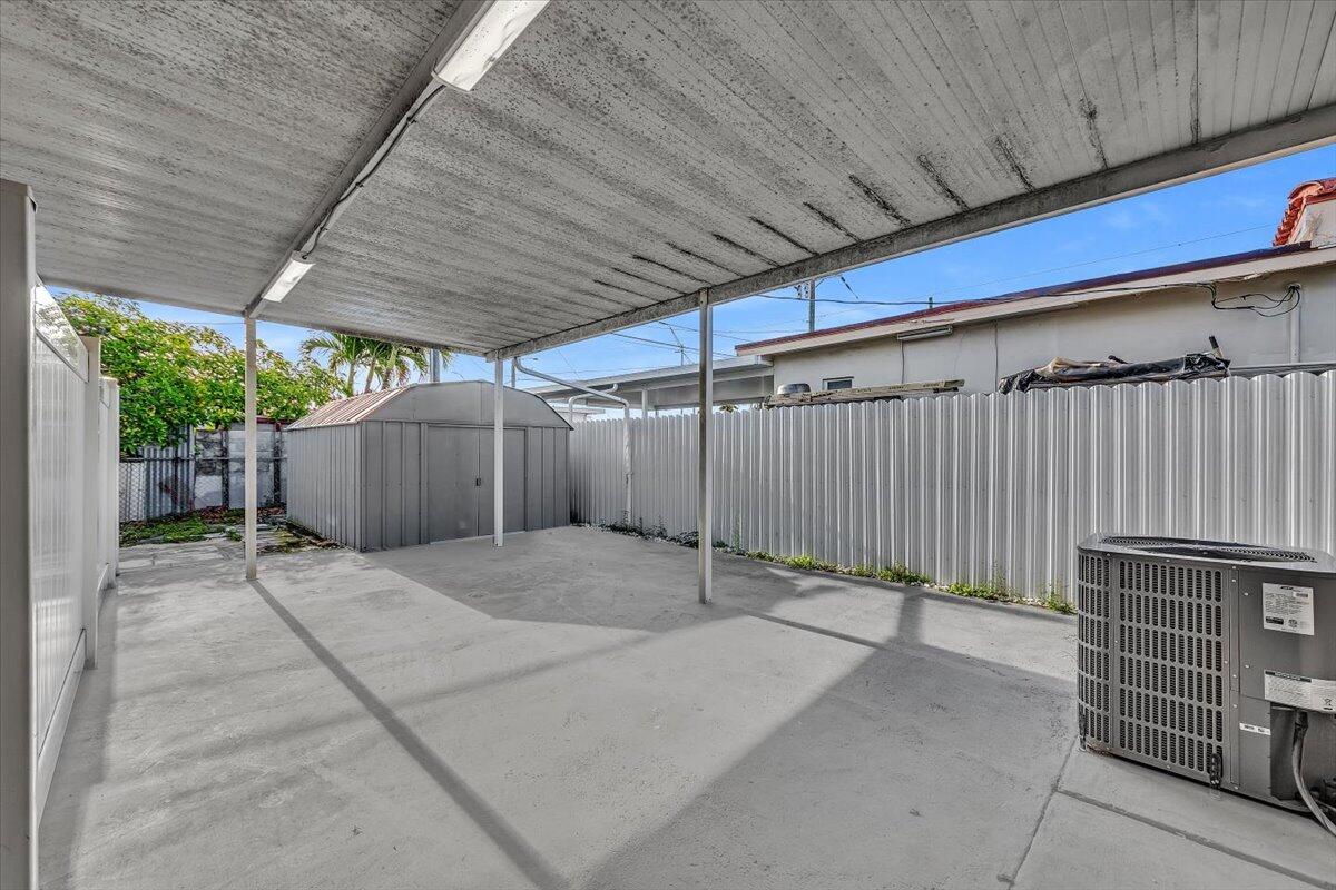 INGLESIDE PARK - Residential