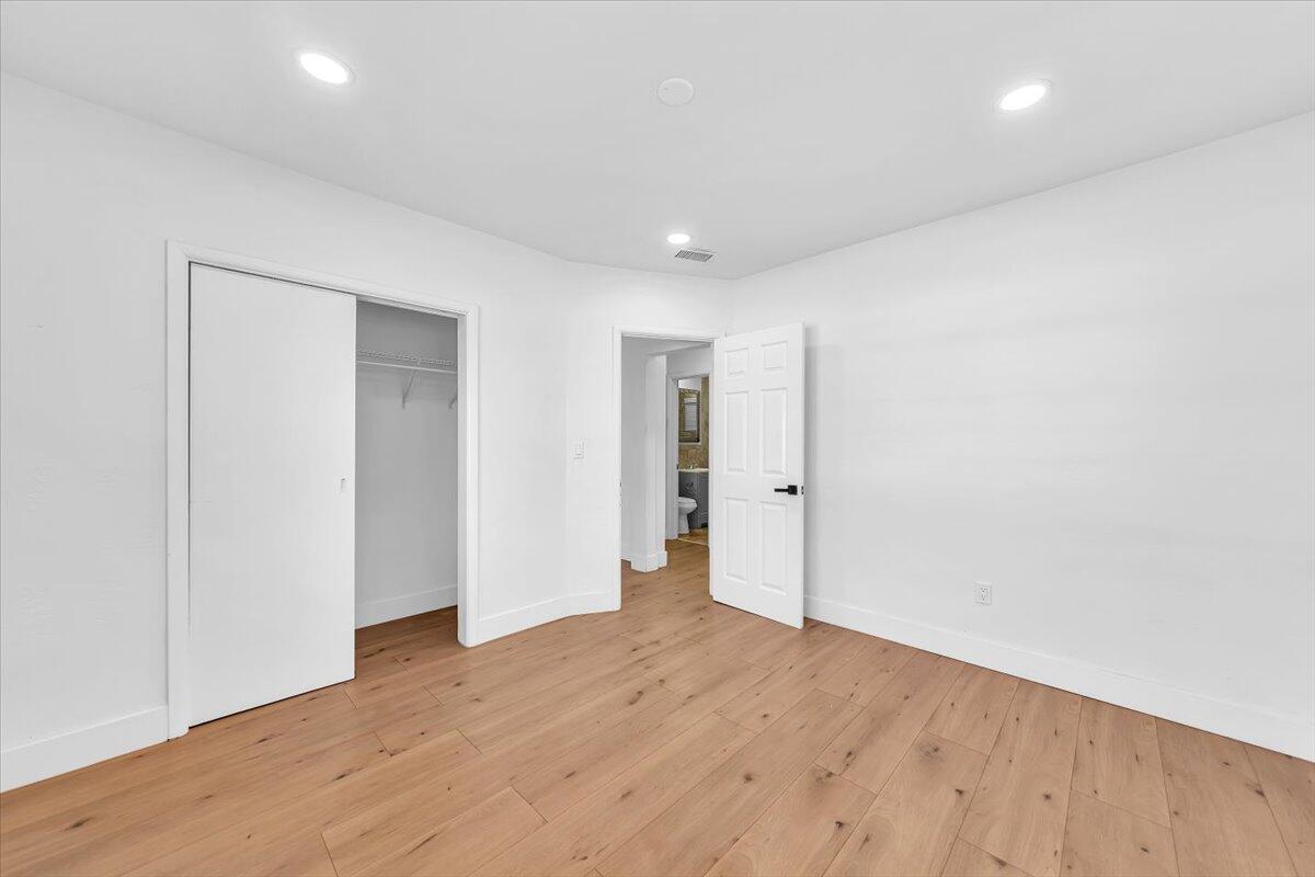 INGLESIDE PARK - Residential