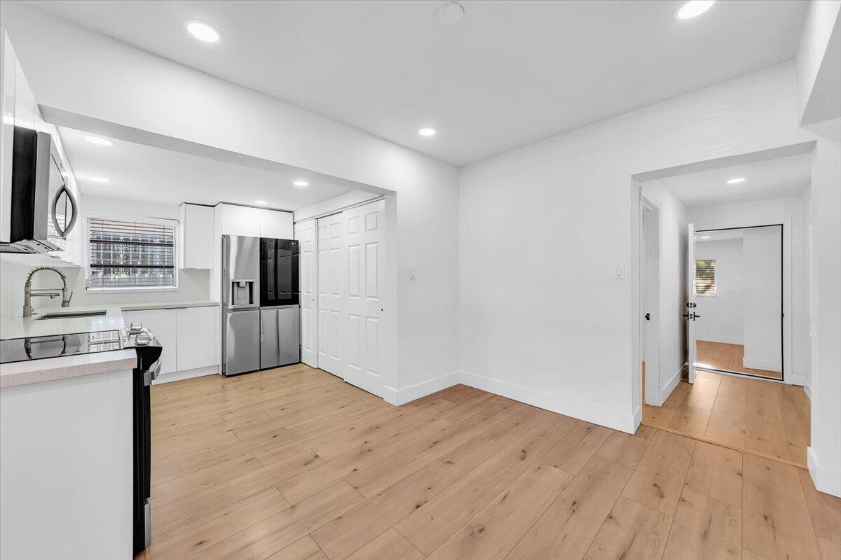 INGLESIDE PARK - Residential