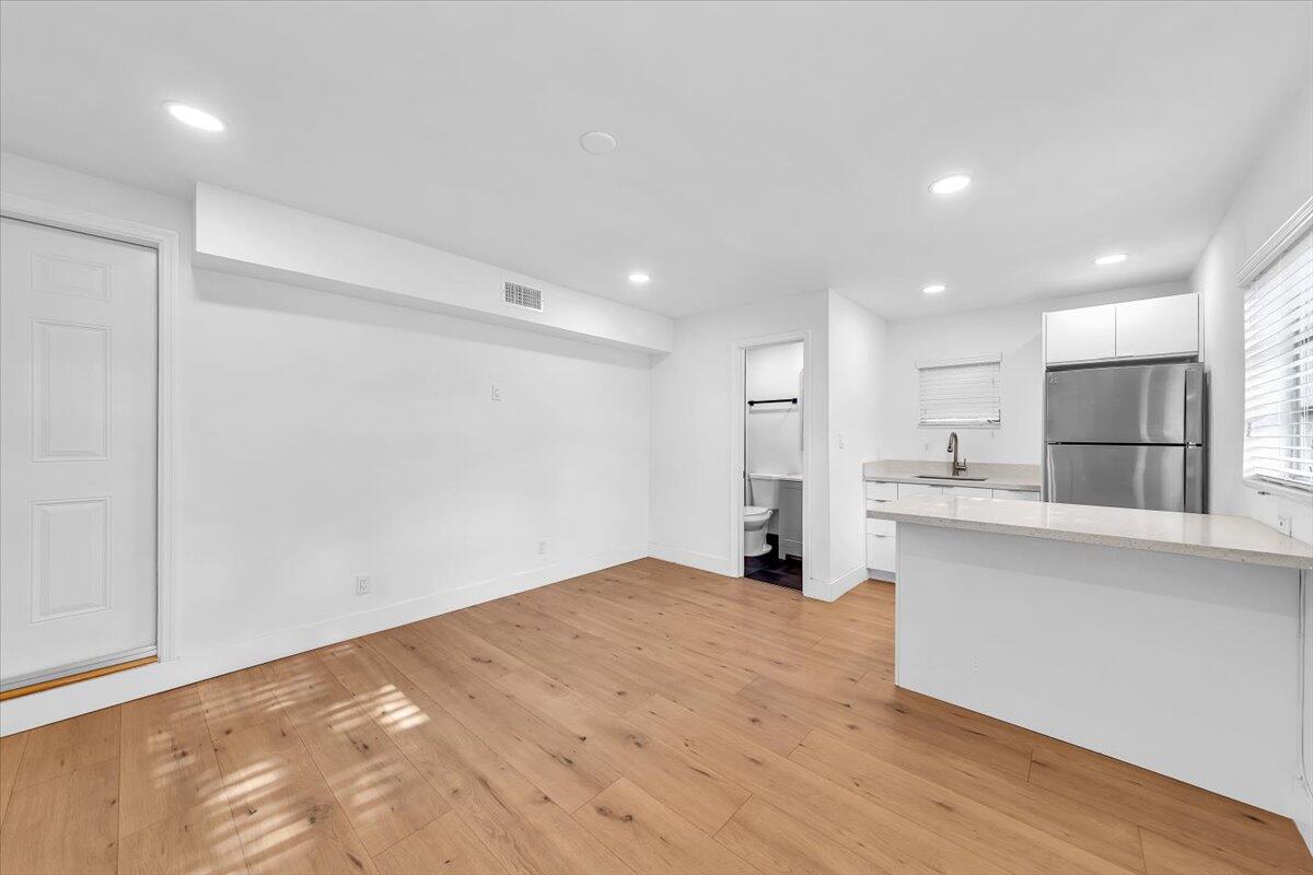 INGLESIDE PARK - Residential
