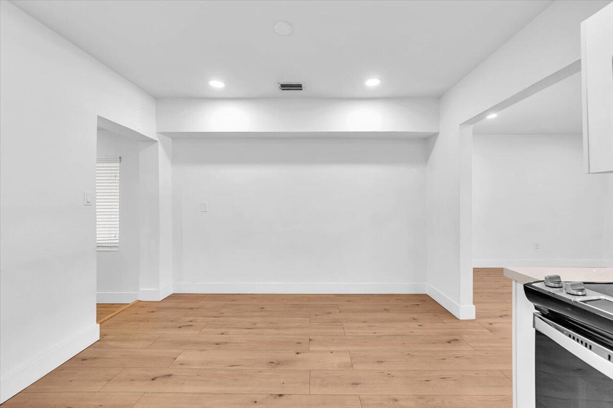 INGLESIDE PARK - Residential