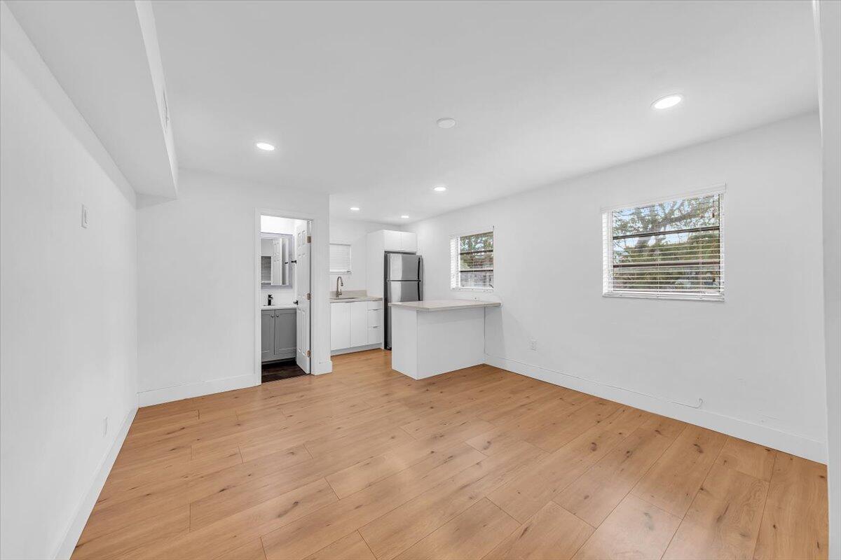 INGLESIDE PARK - Residential