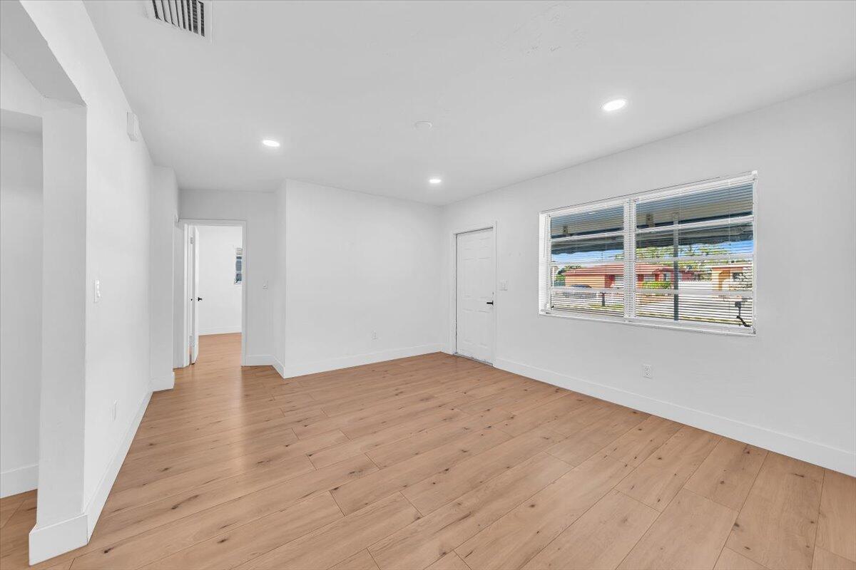INGLESIDE PARK - Residential