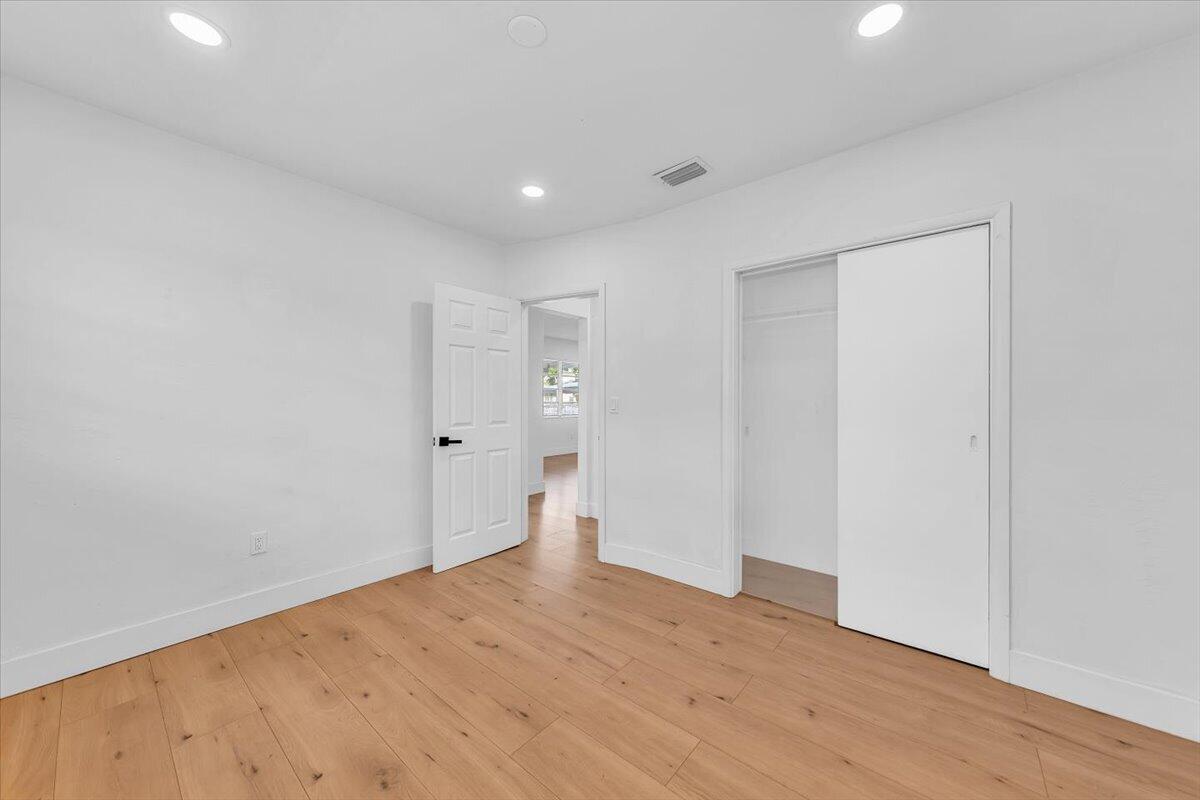 INGLESIDE PARK - Residential