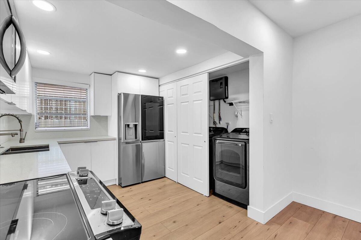 INGLESIDE PARK - Residential