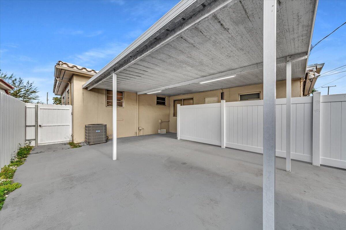 INGLESIDE PARK - Residential