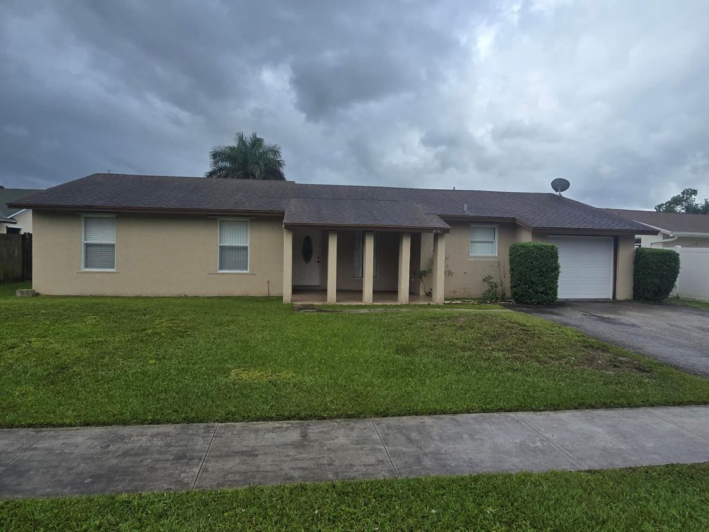 Photo of 4941 N Marbella Rd RD N, West Palm Beach, FL 33417 (MLS # B26031035)