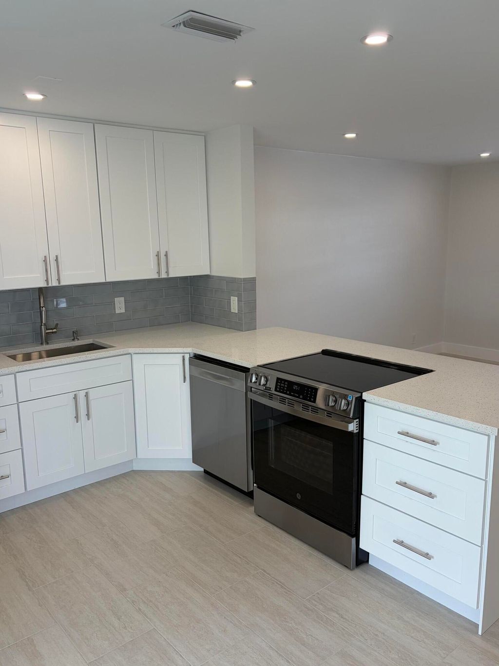 Photo of 2812 Duke Lane, Delray Beach, FL 33445 (MLS # B26027574)
