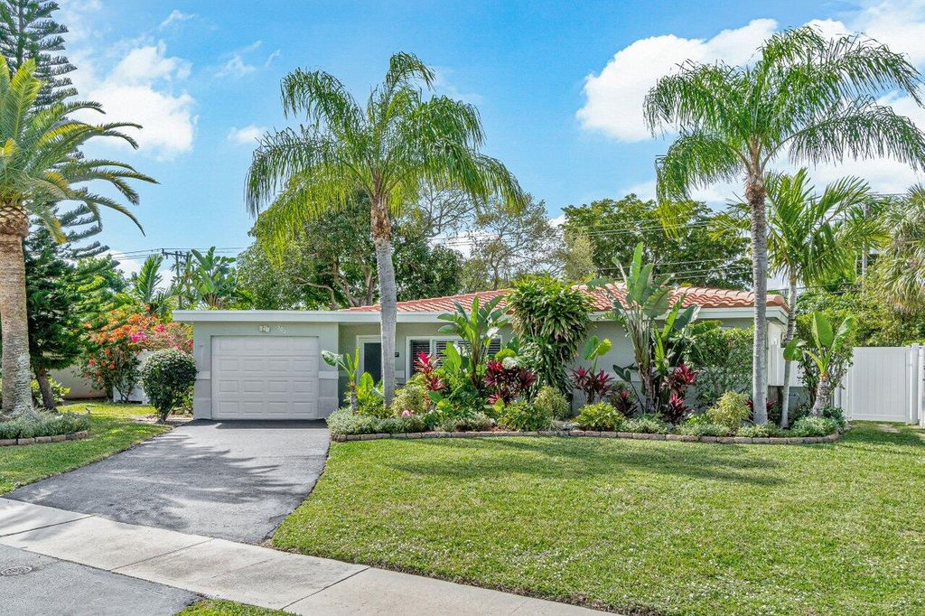Photo of 501 SW 8th Terrace, Boca Raton, FL 33486 (MLS # R11169821)