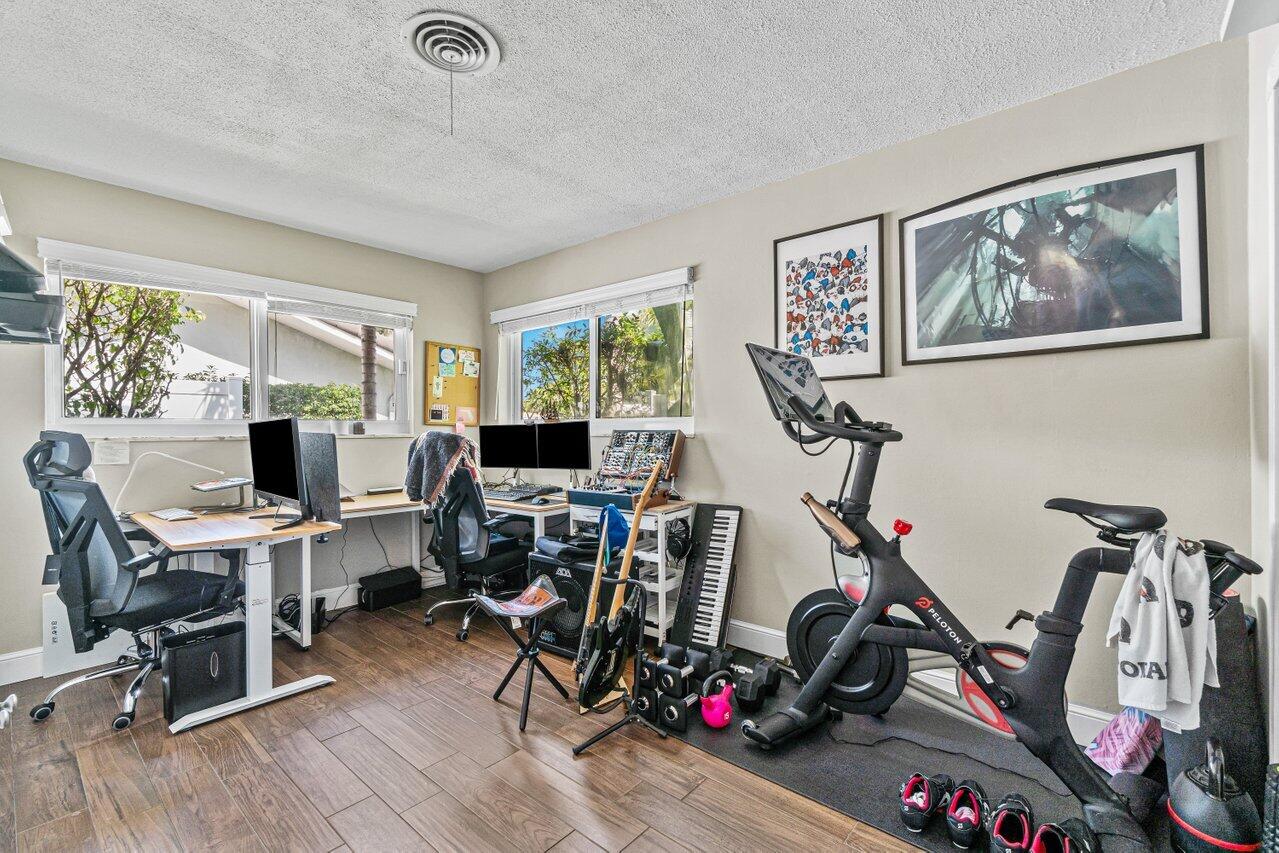 ROYAL OAK HILLS 2ND SEC - Residential Lease